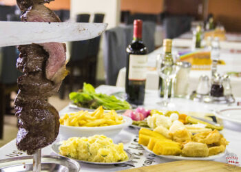 Churrascaria Matias: Tradição de 70 anos em servir o melhor espeto corrido