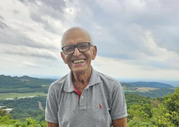 Morre o jornalista e escritor Aurélio Decker