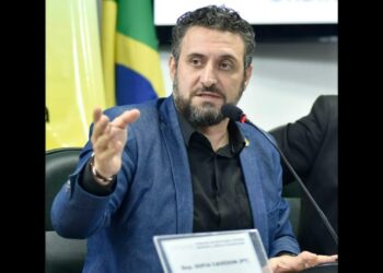 Projeto do deputado estadual Issur Koch, em benefício oftalmológico para estudantes, tem parecer favorável