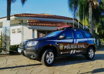 Homem morre após ser encontrado afogado dentro de arroio, em Campo Bom