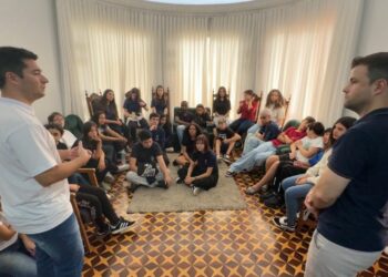 Alunos conhecem história do voo livre em Sapiranga através de documentário produzido pelo Repercussão