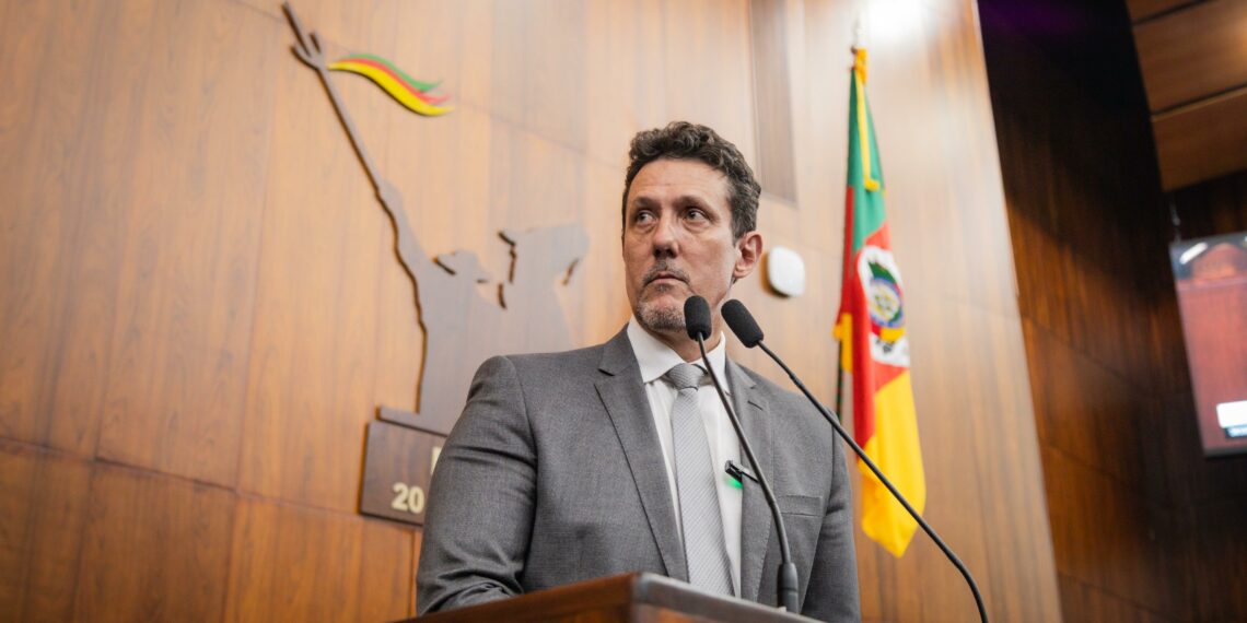 Deputado Delegado Zucco apresenta projeto para incentivar a reciclagem de resíduos da construção civil no RS