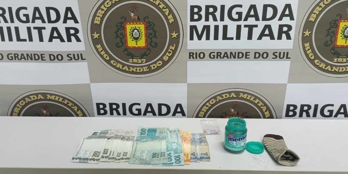 Brigada Militar de Nova Hartz prende dois homens por tráfico de drogas