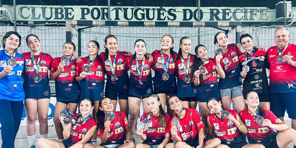 AECB conquista o 3º lugar no Campeonato Brasileiro Mirim de Clubes de handebol