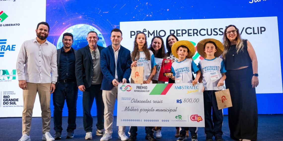 Prêmio Repercussão/Clip reconhece os melhores projetos na Mostratec-Liberato Júnior