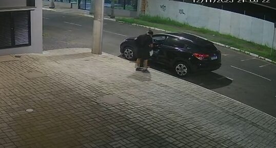 Carro é roubado no Centro da Campo Bom e encontrado 15 minutos depois pela Brigada Militar