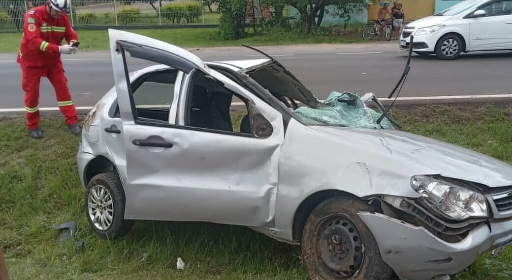 Acidente em Araricá deixa quatro feridos após capotamento na RS-239 neste domingo
