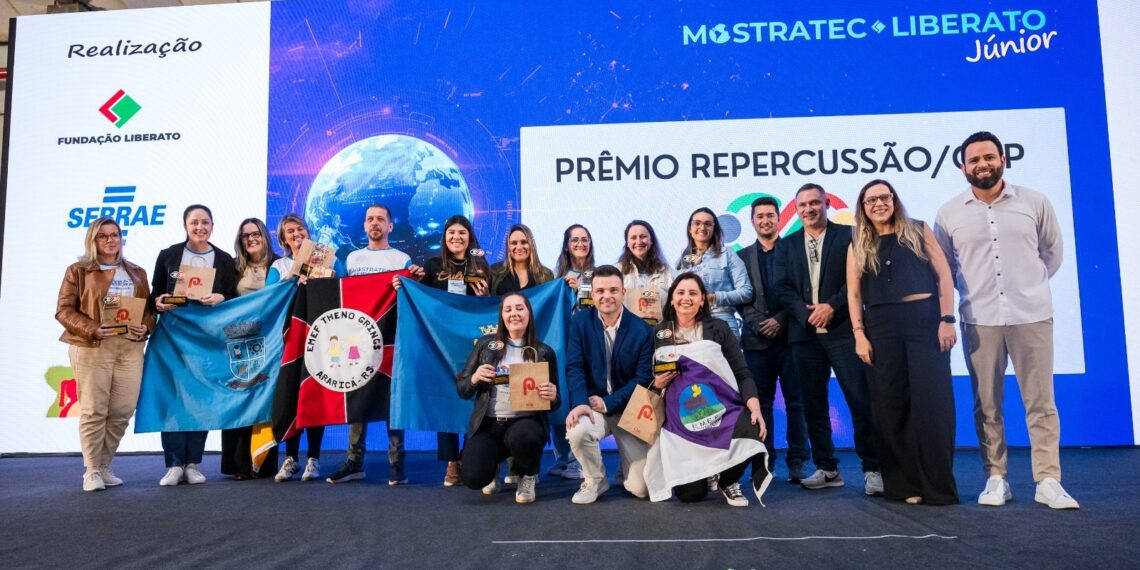 Prêmio Repercussão/Clip reconhece os melhores projetos na Mostratec-Liberato Júnior