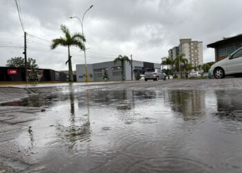 Região está sob três alertas ativos para tempo severo