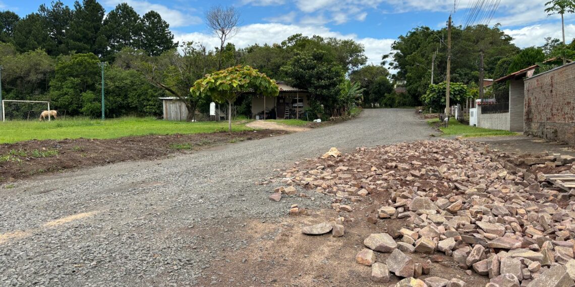 Sapiranga investe quase R$ 600 mil em pavimentação e drenagem urbana