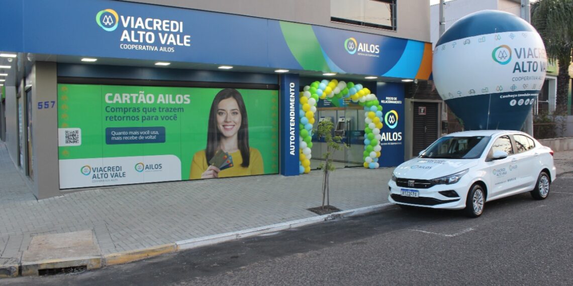 Ailos Viacredi Alto Vale participa de feirão de veículos com lojas parceiras de Campo Bom