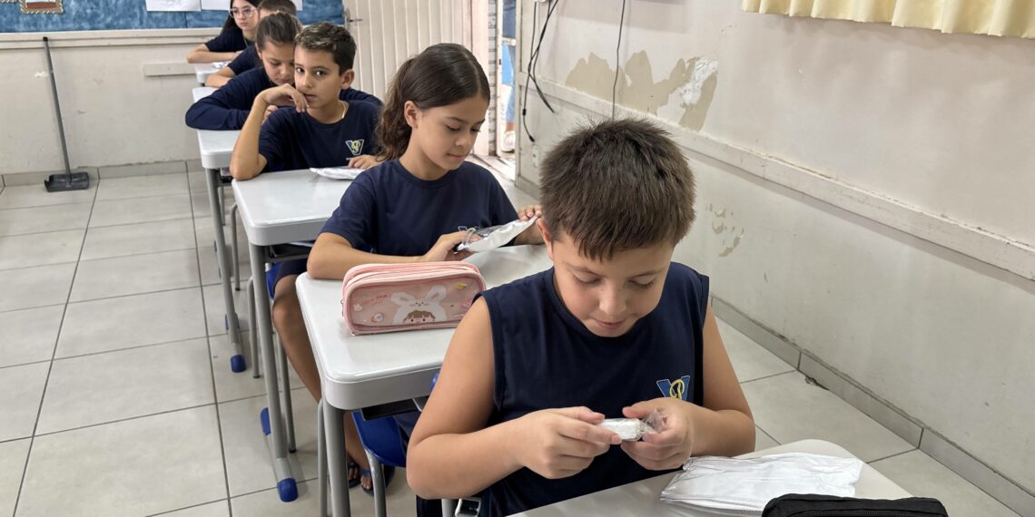 Prefeitura de Campo Bom distribui 3,5 mil kits de higiene bucal para alunos da rede municipal de ensino