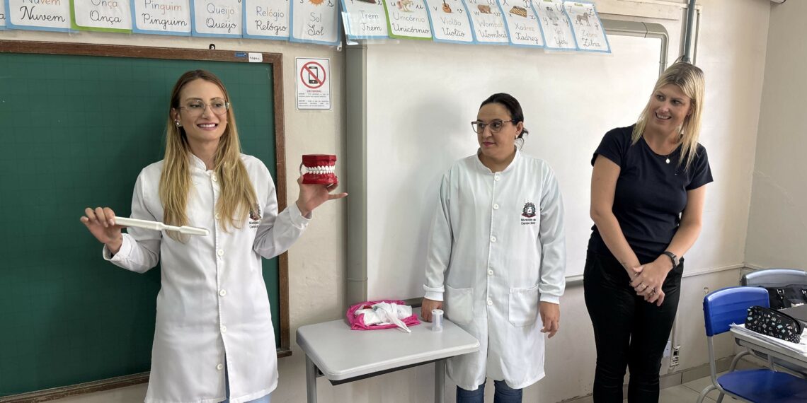 Prefeitura de Campo Bom distribui 3,5 mil kits de higiene bucal para alunos da rede municipal de ensino