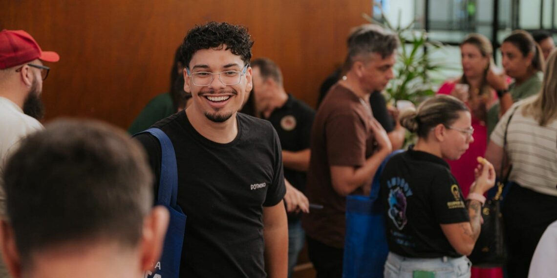 Ailos Viacredi Alto Vale realiza reunião com expositores da Feira do Negócio Local em Sapiranga