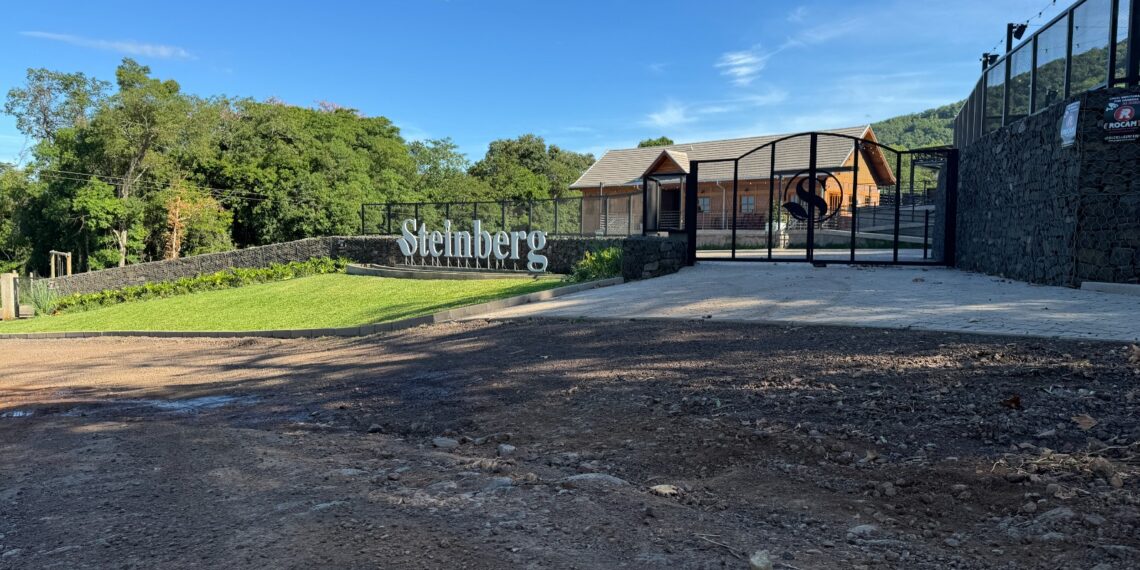 Projeto do asfalto no Morro Ferrabraz avança e obras devem iniciar ainda neste primeiro semestre