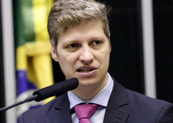Pesquisa aponta Marcel van Hattem na liderança ao Senado no RS