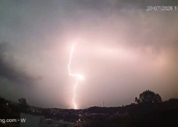 Terça-feira segue com alerta de chuva forte e risco de alagamentos