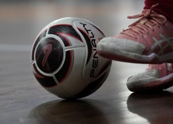 Oito equipes disputam vagas na semifinal da Série Bronze de Futsal de Campo Bom
